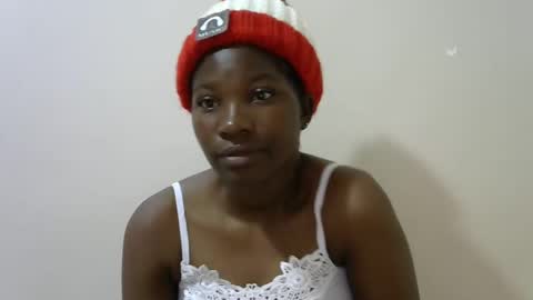 Snapshot of hot_lonnah chatting on 03.04.25 LONNAH online show from 03.04.25