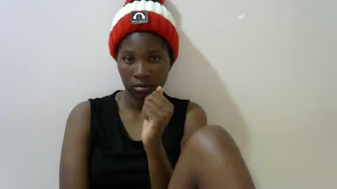 Snapshot of hot_lonnah chatting on 03.05.25 LONNAH online show from 03.05.25