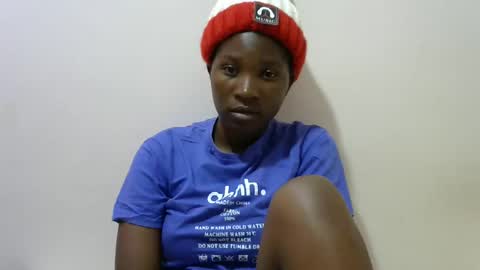 Snapshot of hot_lonnah chatting on 03.06.25 LONNAH online show from 03.06.25