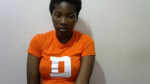 Snapshot of hot_lonnah chatting on 03.07.25 LONNAH online show from 03.07.25