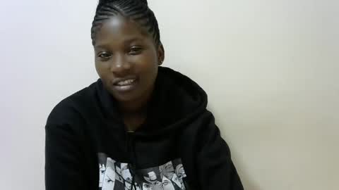 Snapshot of hot_lonnah chatting on 03.10.25 LONNAH online show from 03.10.25