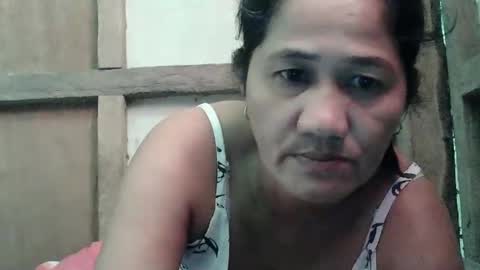 Snapshot of hot_mama09 chatting on 02.13.25 hotmama online show from 02.13.25