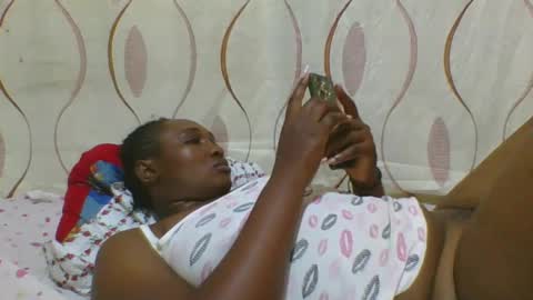Snapshot of hot_masha chatting on 02.14.25 hot_masha online show from 02.14.25