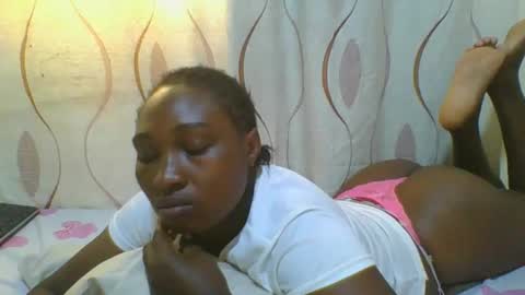 Snapshot of hot_masha chatting on 02.19.25 hot_masha online show from 02.19.25