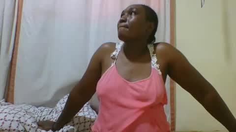 Snapshot of hot_masha chatting on 10.12.25 hot_masha online show from 10.12.25