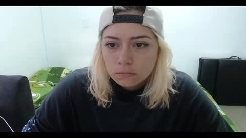 Mia online show from 02.21.25