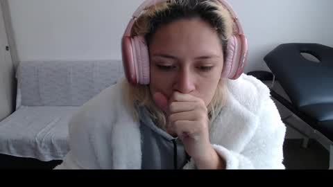 Mia online show from 03.08.25