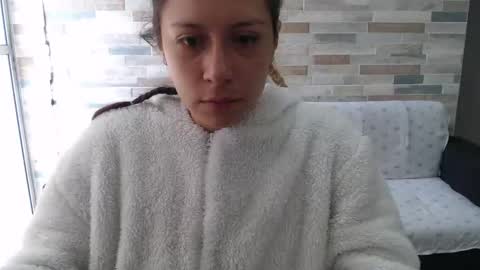 Mia online show from 10.07.25