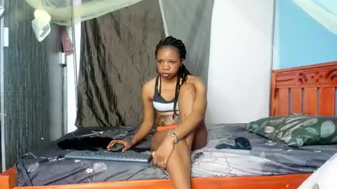 hot_moxie online show from 10.02.25