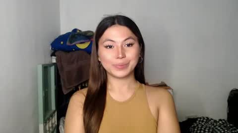 Snapshot of hot_precious_nikki chatting on 04.27.26 Nikki online show from 04.27.26