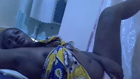 Snapshot of hot_raylah chatting on 04.20.26 RAYLAH online show from 04.20.26