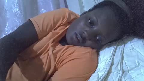 Snapshot of hot_raylah chatting on 04.28.26 RAYLAH online show from 04.28.26