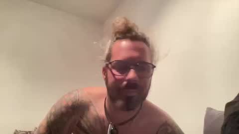 Snapshot of hot_sex83 chatting on 01.05.25 letmedoo2 online show from 01.05.25