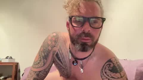 Snapshot of hot_sex83 chatting on 02.05.25 letmedoo2 online show from 02.05.25