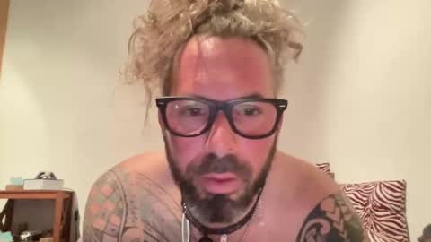 Snapshot of hot_sex83 chatting on 02.06.25 letmedoo2 online show from 02.06.25