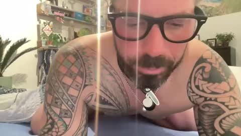 Snapshot of hot_sex83 chatting on 03.06.25 letmedoo2 online show from 03.06.25