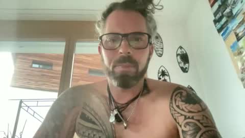 Snapshot of hot_sex83 chatting on 10.19.25 letmedoo2 online show from 10.19.25