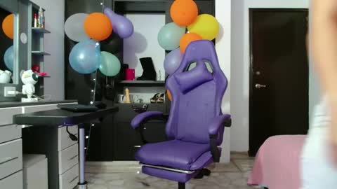 Snapshot of hot_sexy_bunny chatting on 02.13.26 hot sexy bunny online show from 02.13.26