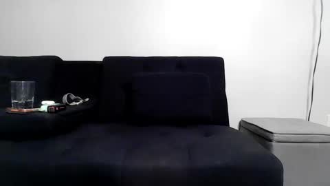 hot_sexy_man_in_the_van online show from 01.18.26