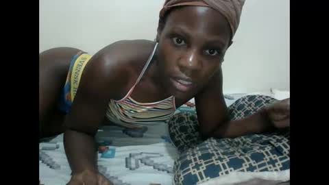 hot_shannia online show from 10.16.25
