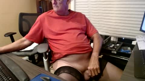 Snapshot of hot_sissyslut chatting on 07.04.26 SissySlutBitch online show from 07.04.26