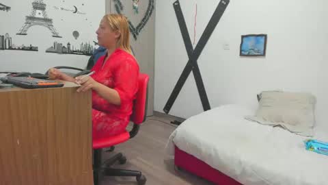 hotandfierylatinos online show from 12.16.24