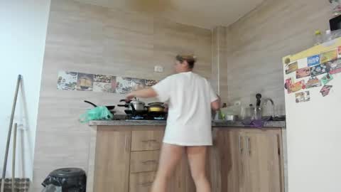 Snapshot of hotandfierylatinos chatting on 09.16.25 hotandfierylatinos online show from 09.16.25