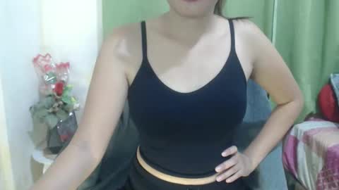 Snapshot of hotasianayra69 chatting on 12.01.25 hotasianayra69 online show from 12.01.25