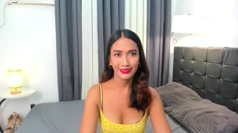 Snapshot of hotasianladysofia chatting on 11.06.25 hotasianladysofia online show from 11.06.25