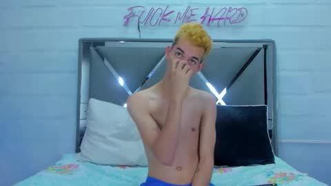 Snapshot of hotboyx_ chatting on 10.21.25 DANIEL AND KEVIN online show from 10.21.25