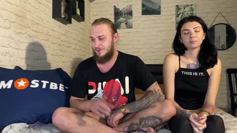 YounHotCouple online show from 12.16.24