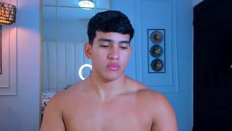 Snapshot of hotcrew_ chatting on 10.23.25 Hussain aaron and Ekko online show from 10.23.25