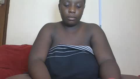Snapshot of hotebbbyy chatting on 01.03.25 EBBY online show from 01.03.25