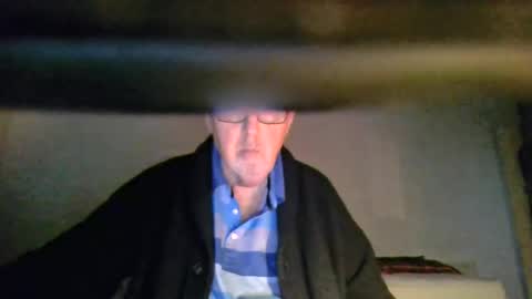 Snapshot of hotejok chatting on 12.17.24 hotejok online show from 12.17.24