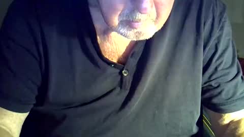 Snapshot of hotejok chatting on 10.22.25 hotejok online show from 10.22.25