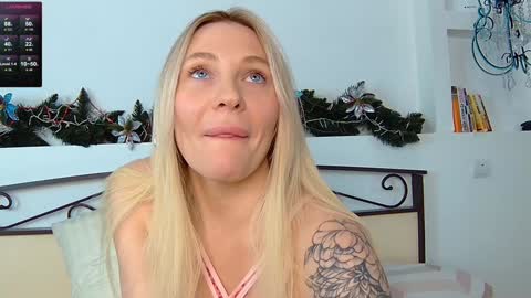 Snapshot of hotel_california_ chatting on 01.23.25 Anna 23   Archie 25  online show from 01.23.25