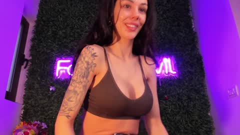 hotfallingdevil online show from 03.19.26