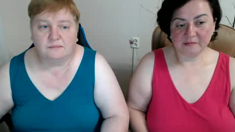 Snapshot of hotfiremommy chatting on 06.17.26 LimonkaFire online show from 06.17.26
