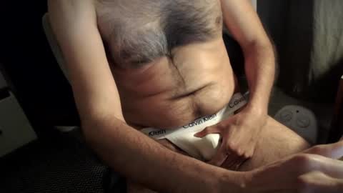 Snapshot of hotfurry79 chatting on 01.16.25 Hot Furry online show from 01.16.25