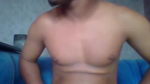 hotguyy001 online show from 02.13.25