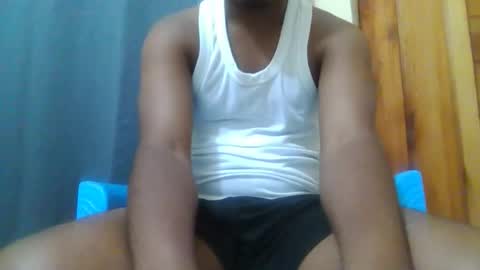 hotguyy001 online show from 10.14.25