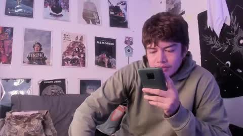 Snapshot of hothoneychile chatting on 02.14.25 Sam and Nico online show from 02.14.25