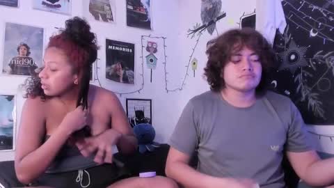 Snapshot of hothoneychile chatting on 09.19.25 Sam and Nico online show from 09.19.25