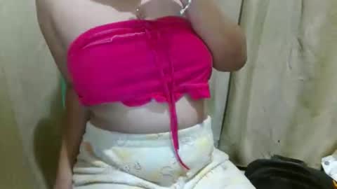 hotiemorenagurl18 online show from 09.09.25