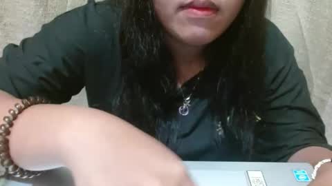 hotiemorenagurl18 online show from 09.27.25