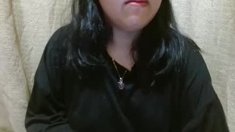 hotiemorenagurl18 online show from 10.15.25