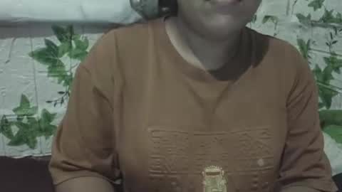 hotiemorenagurl18 online show from 04.10.26