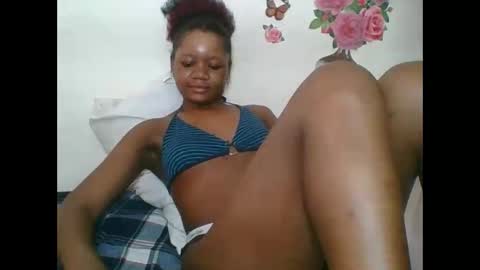 Snapshot of hotjeylee chatting on 09.16.25 LOYCE online show from 09.16.25