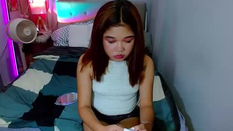 Layla online show from 12.22.24