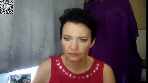 Snapshot of hotmamaqueen234 chatting on 06.17.26 hotmamaqueen234 online show from 06.17.26